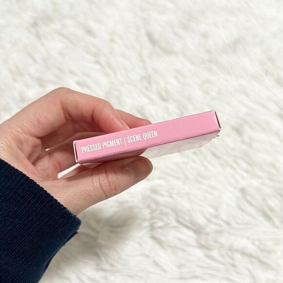 Women Jeffree Star Artistry Single Eye Shadow Scene Queen Vibrant Red Matte Fini - Picture 4 of 4